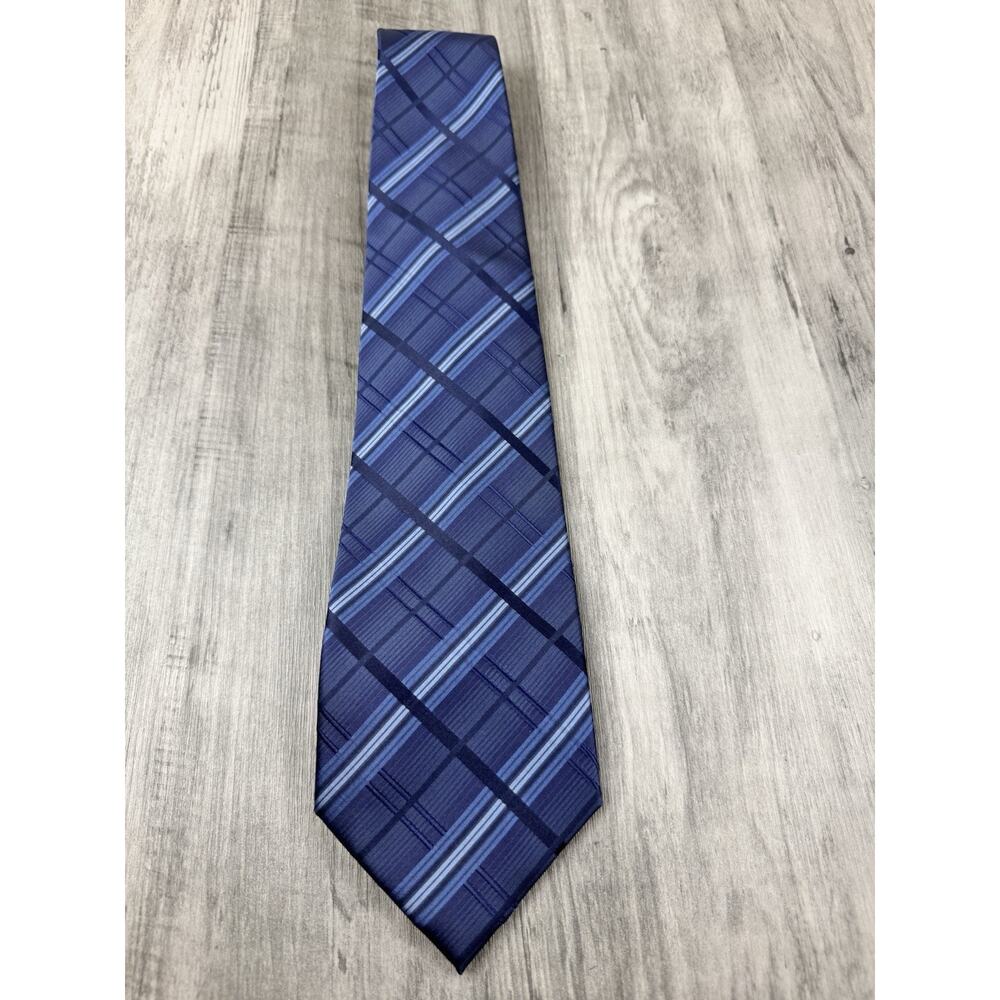 Kenneth Cole Beautiful Blue Tall Tie Imported Handmade Silk